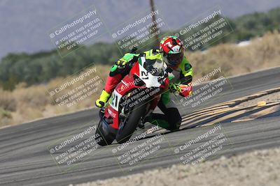 media/Oct-13-2025-Moto Forza (Mon) [[a66d839500]]/3-B Group/Session 3 (Turn 16)/